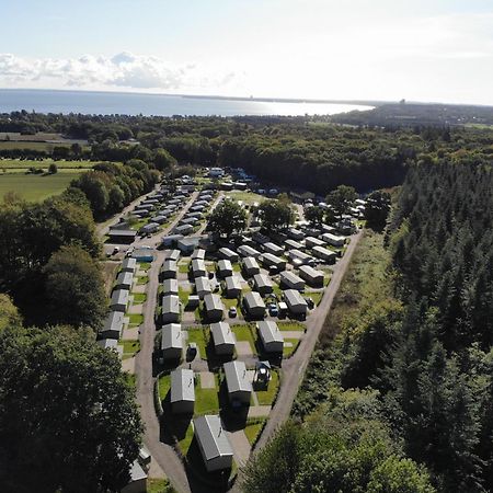 Ostseecamp Luebecker Bucht Ferienhaus "Ju-Li" Mit Kostenlosen Saunazugang Шарбойц Экстерьер фото